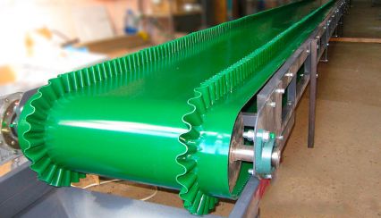 Отправлен ленточный транспортер наклонного типа для комбикорма